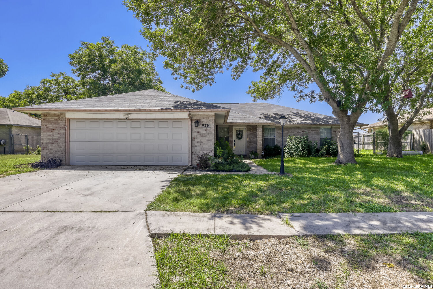 Property Photo: 9210 Shadow Lawn Cir TX 78109