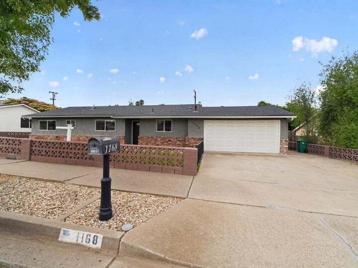 Property Photo: 1168 East Rice Ranch Road CA 93455