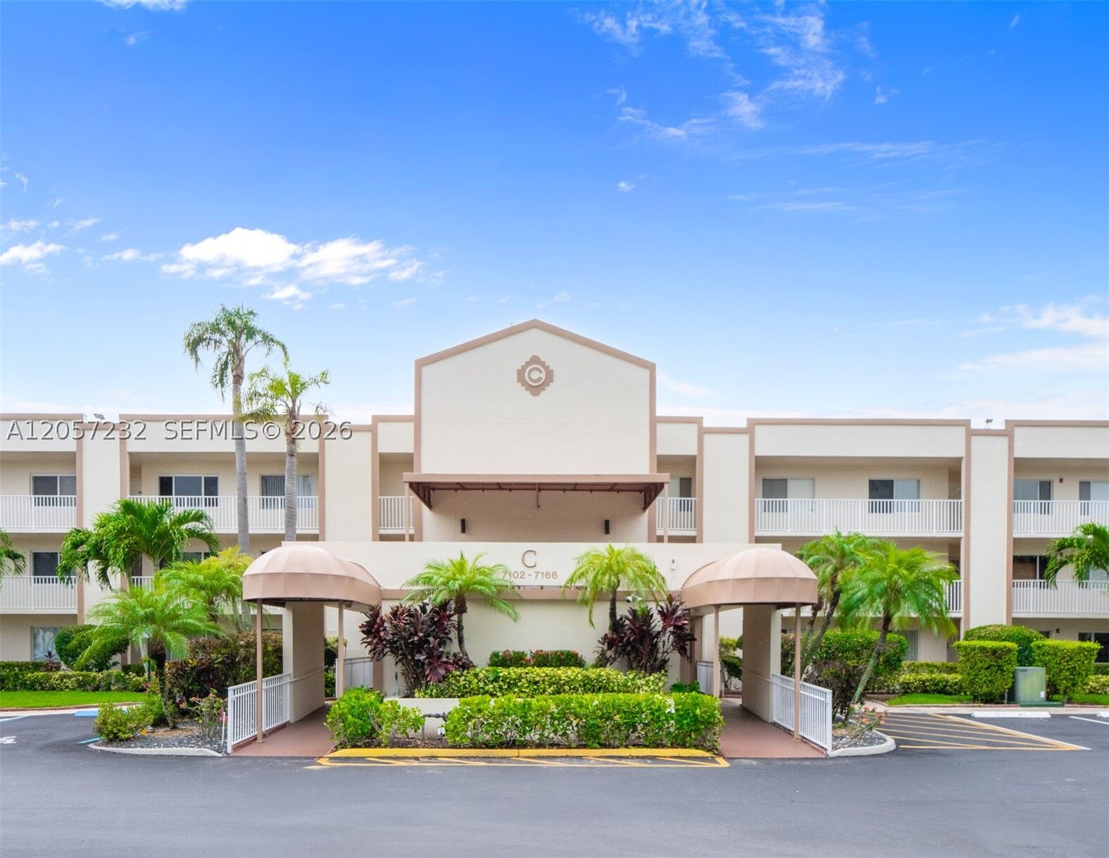 Property Photo: 7120 S Devon Dr 110 FL 33321