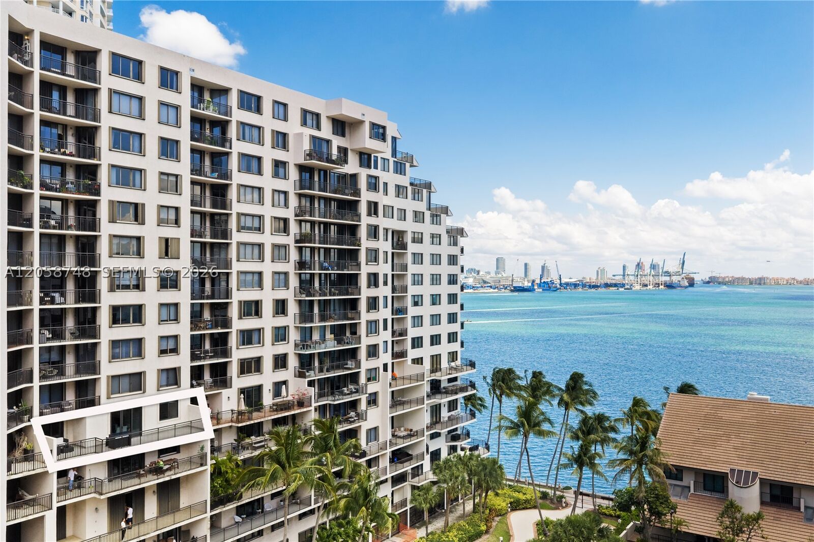Property Photo:  540 Brickell Key Dr 719  FL 33131 