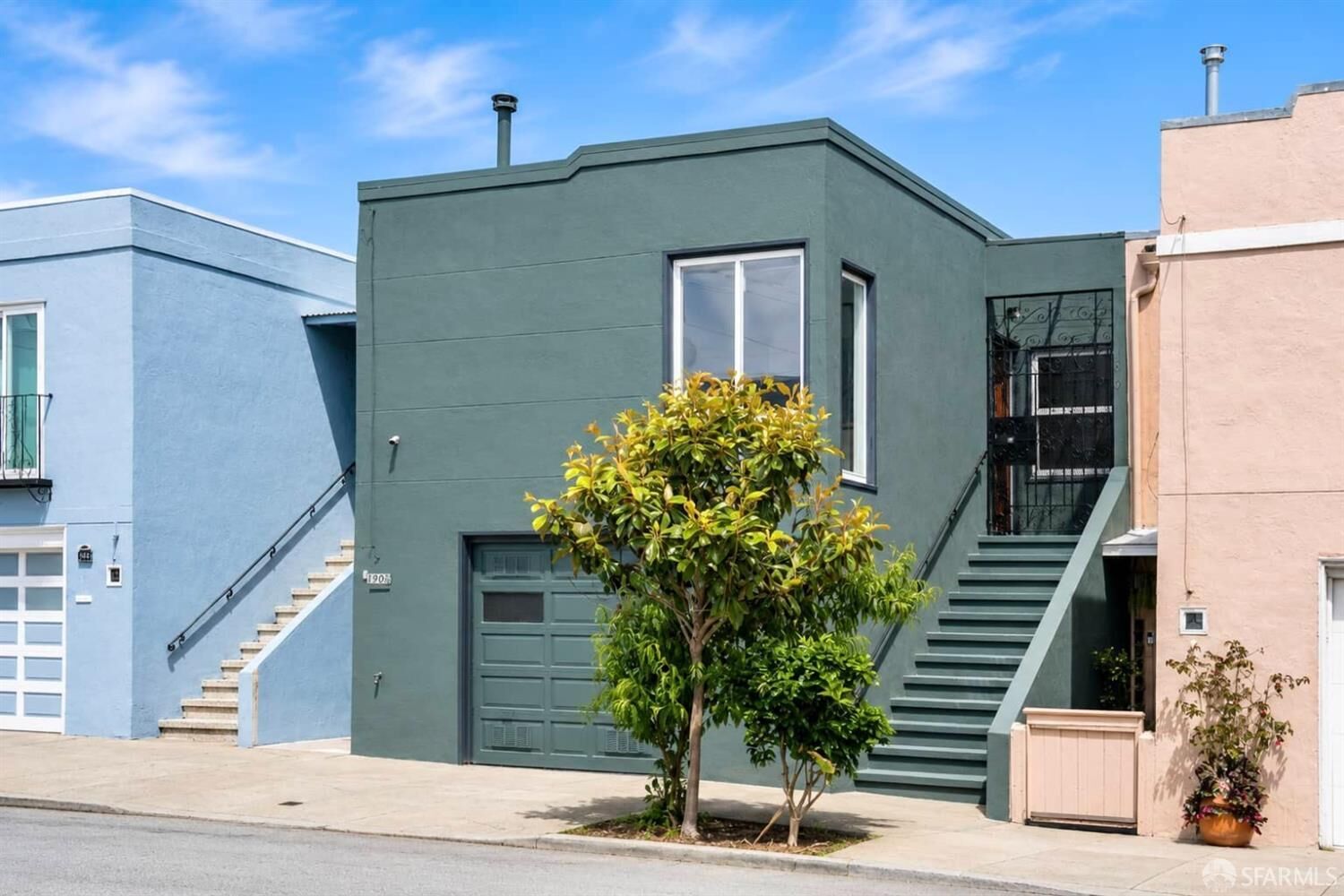 Property Photo:  190 Gaven Street  CA 94134 