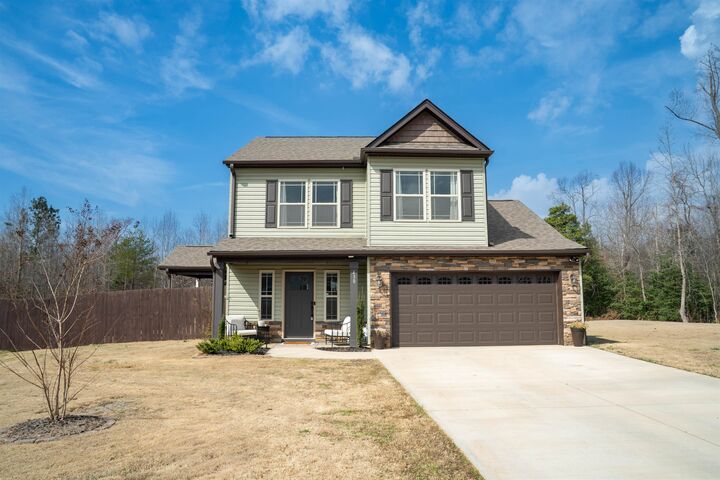Property Photo: 430 Bud Farmer Place SC 29349