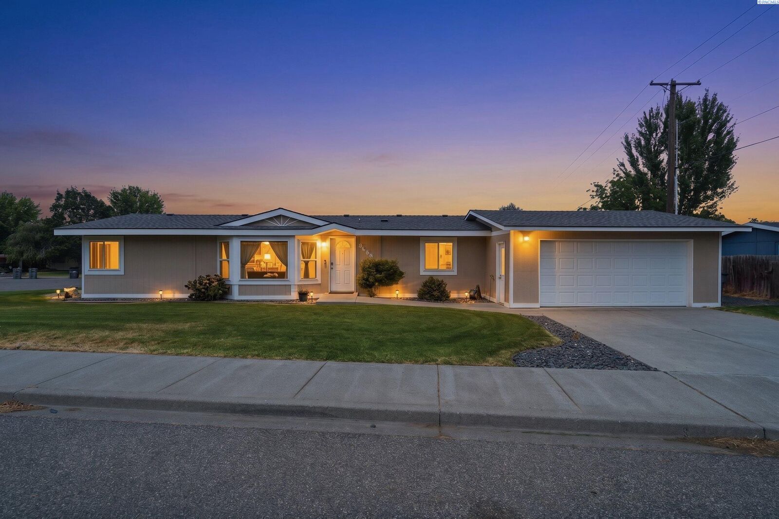 Property Photo: 8606 W Yellowstone WA 99336