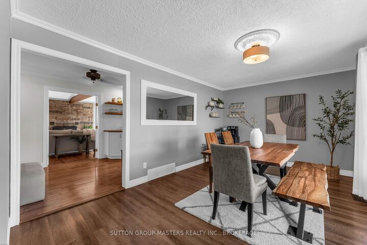 Property Photo: 11 Chesterfield Drive ON K7N 1M3