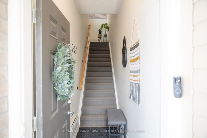 Property Photo: 1430 Gord Vinson Avenue 33 ON L1E 0J6