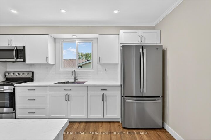 Property Photo: 1088 Pinewood Place ON K7P 1L1