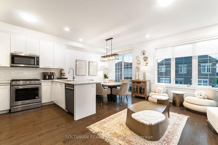 Property Photo:  18 Drizzel Crescent  ON L4E 1G8 