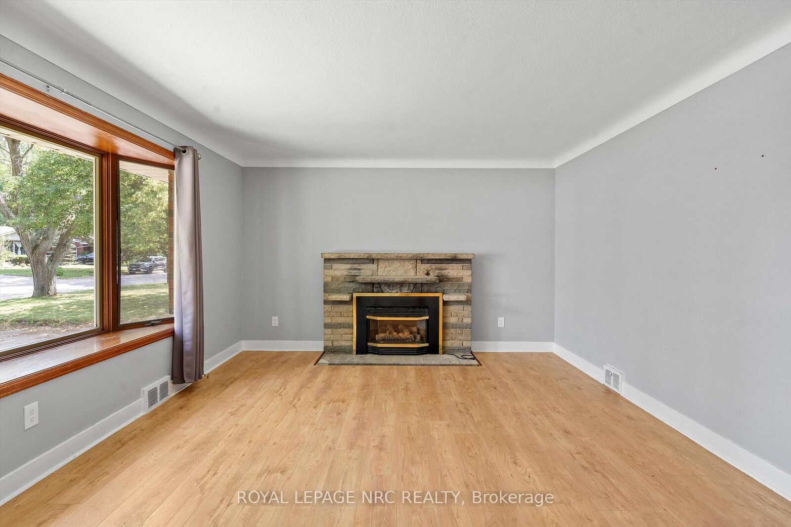 Property Photo:  66 Masterson Drive  ON L2T 3P7 
