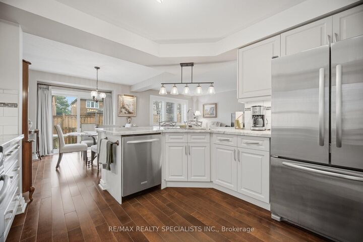Property Photo: 5480 Glen Erin Drive 73 ON L5M 5R3