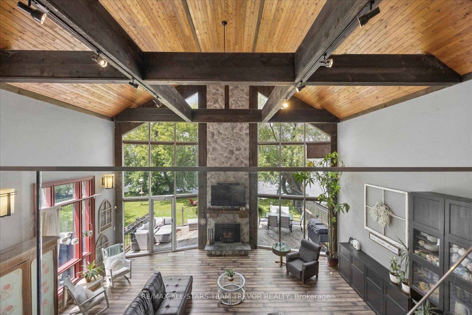 Property Photo:  314 Glenwoods Avenue  ON L4P 0A6 