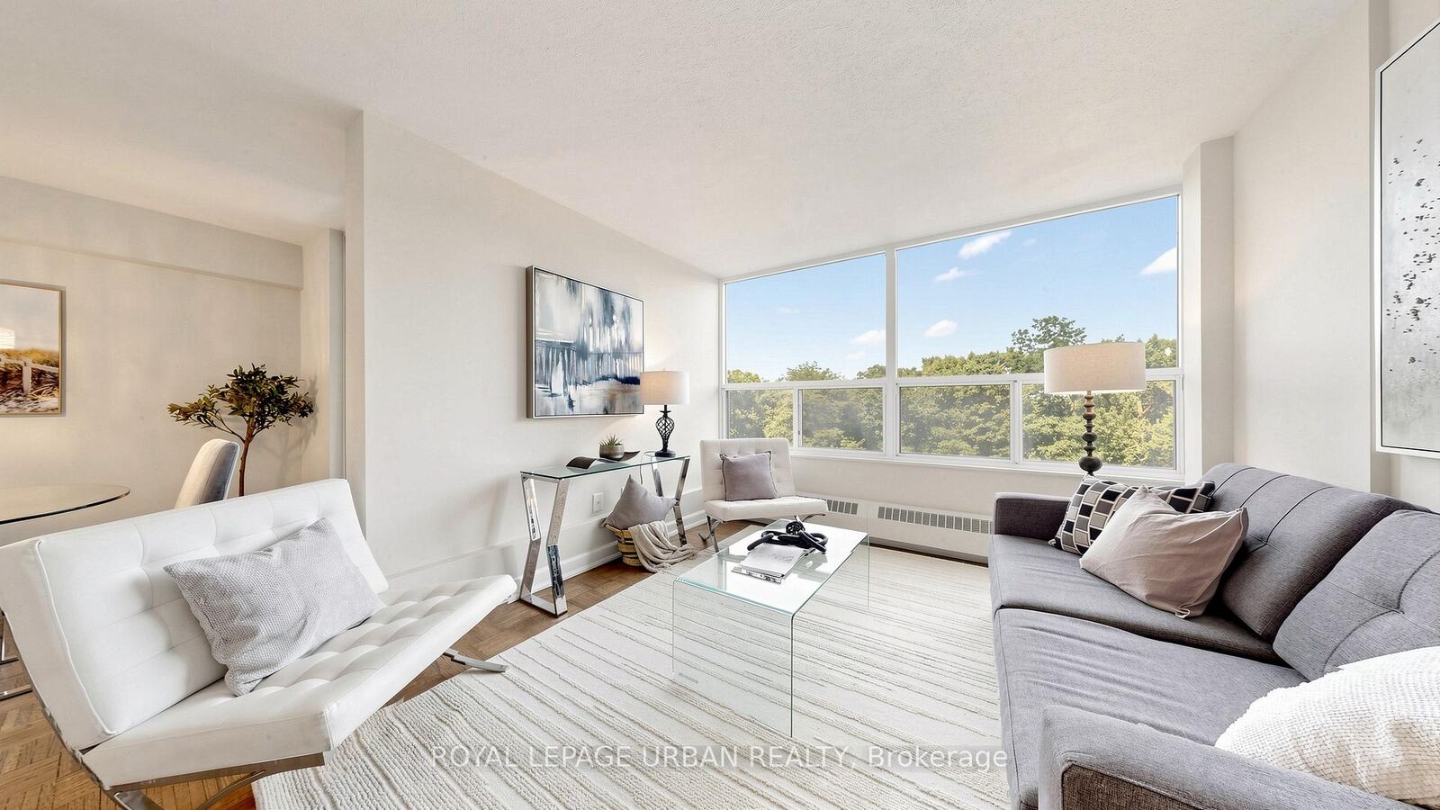 Property Photo: 60 Pavane Linkway N/A 602 ON M3C 1A1