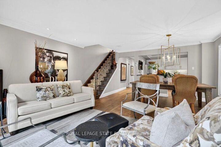 Property Photo:  44 Frances Avenue 6  ON L8E 5V6 