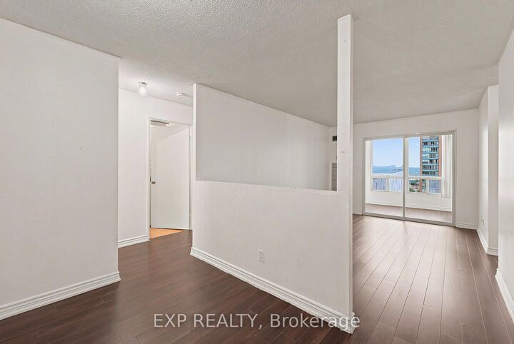 Property Photo: 155 Hillcrest Avenue 1114 ON L5B 3Z2