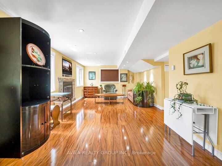 Property Photo: 104 Southlake Boulevard ON L6V 4P2