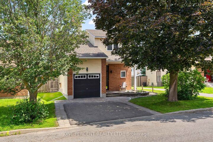 8 Rastila Crescent — photo 1