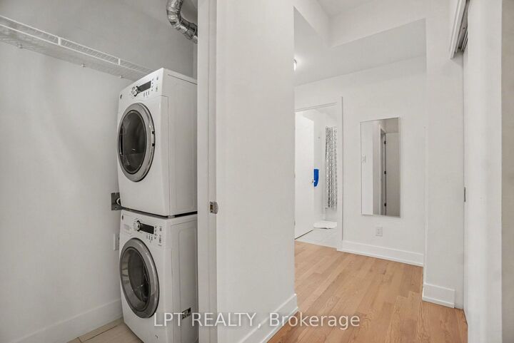 Property Photo: 88 Richmond Road 512 ON K1Z 0B1
