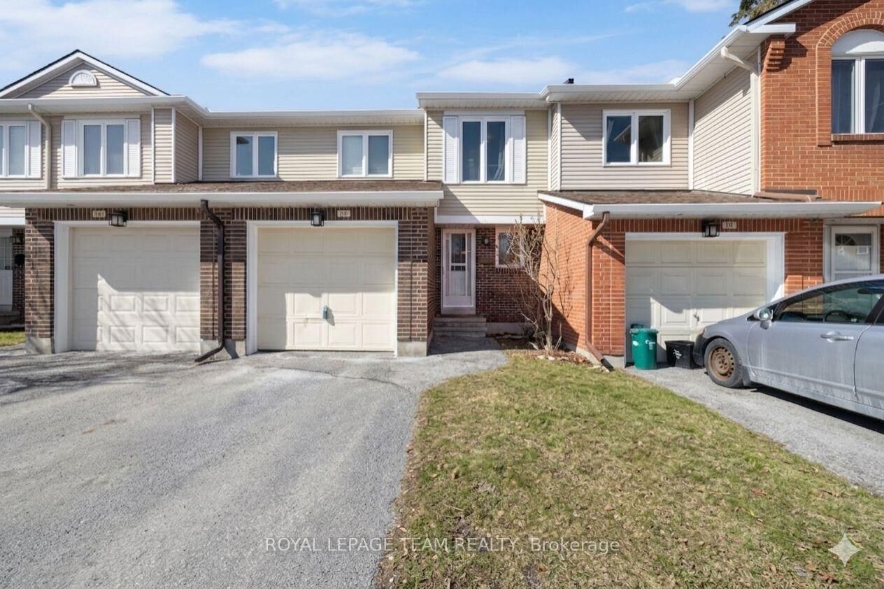 Property Photo: 10 Millrise Lane ON K2G 5E6