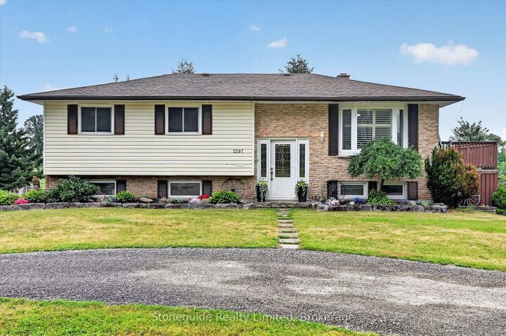 2397 Settlers Line — photo 1