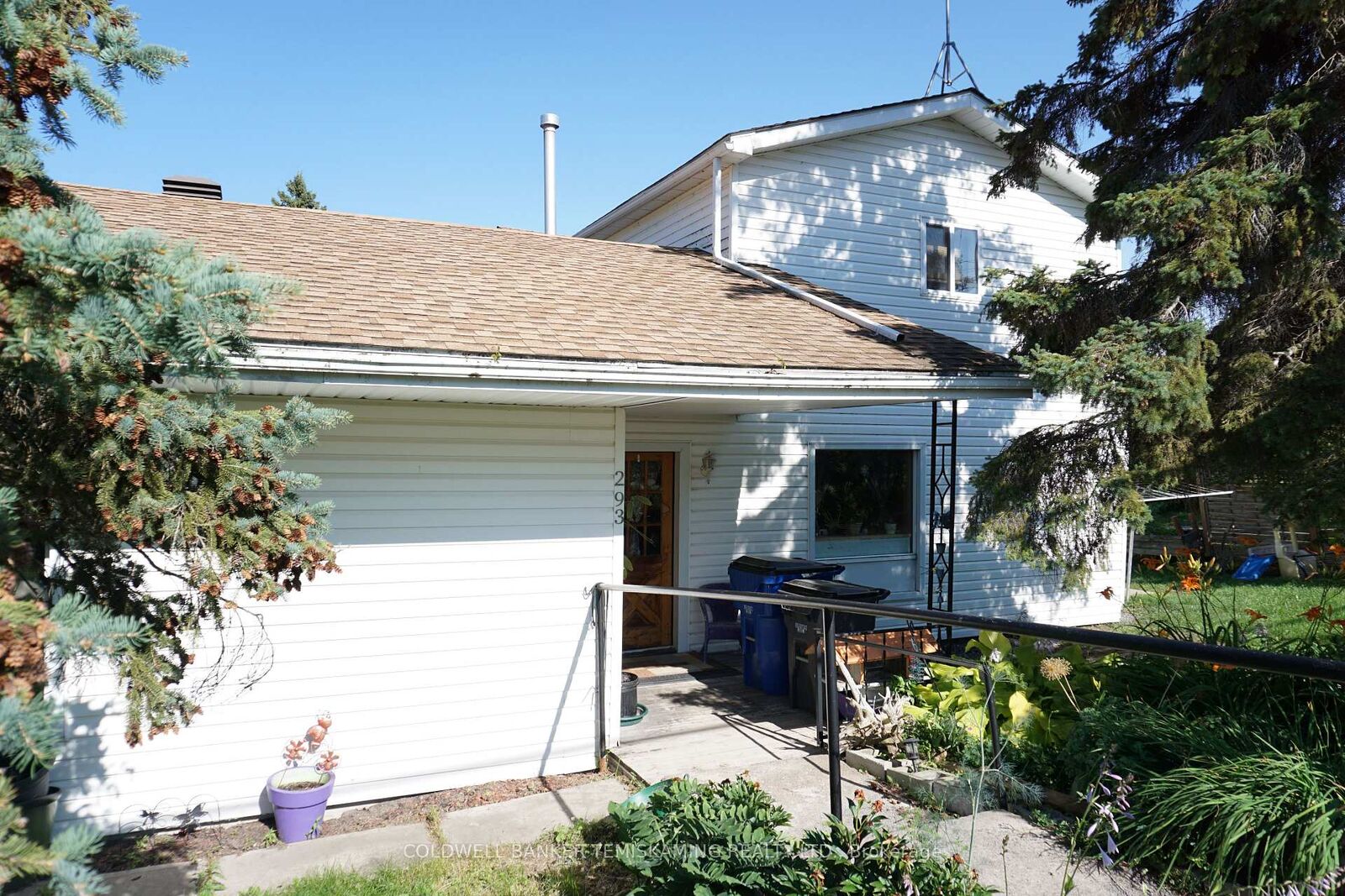 Property Photo: 293 Meridian Avenue ON P0J 1K0