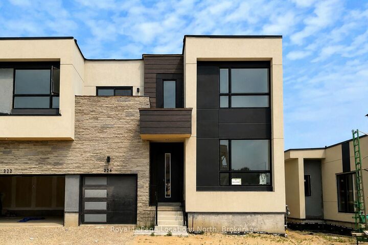 Property Photo:  224 Stoneleigh Drive  ON L9Y 5T9 