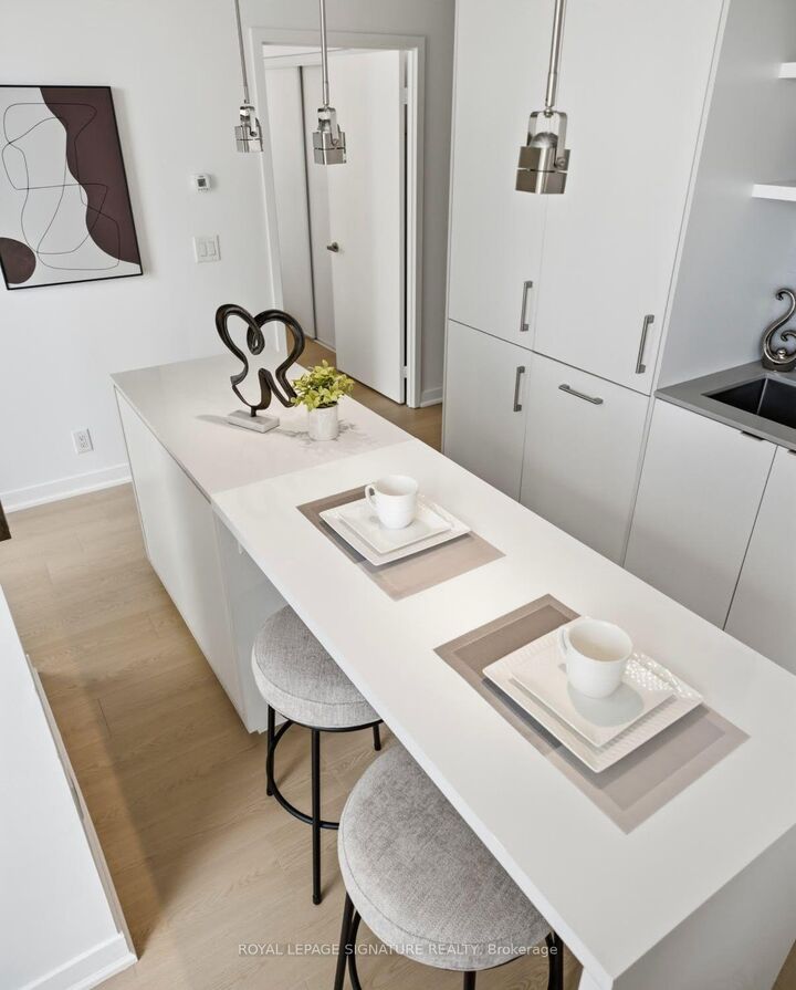 Property Photo:  88 Harbour Street 1710  ON M5J 0C3 