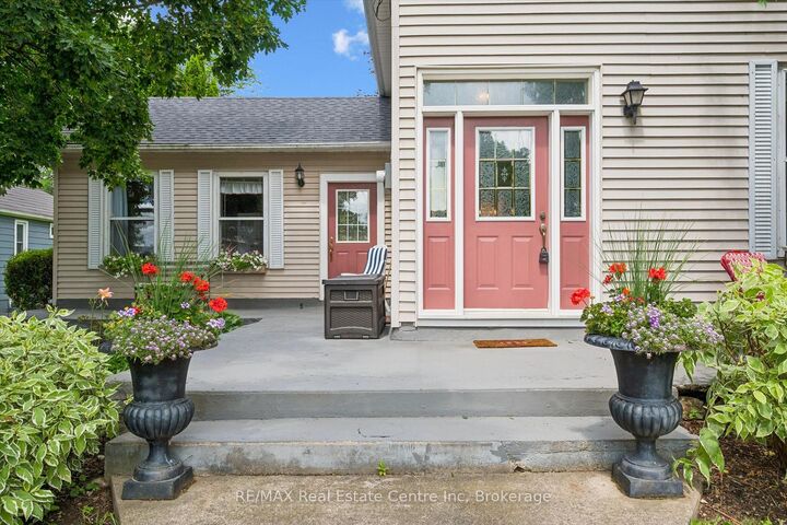 Property Photo:  25 Badenoch Street  ON N0B 2C0 