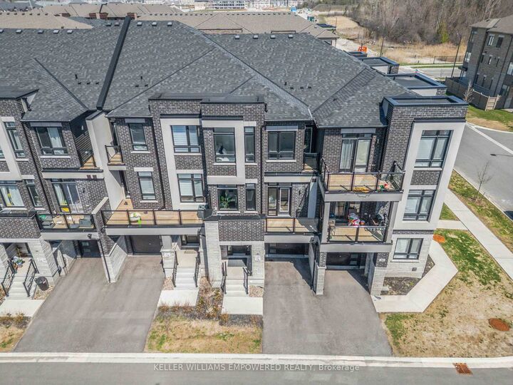 Property Photo:  84 Riley Reed Lane  ON L4S 0M3 