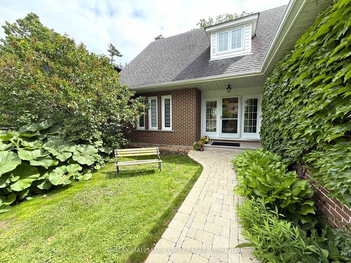 Property Photo: 365 Codrington Street ON L4M 1S9