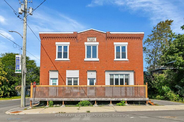 1 Mechanic Street E — photo 1