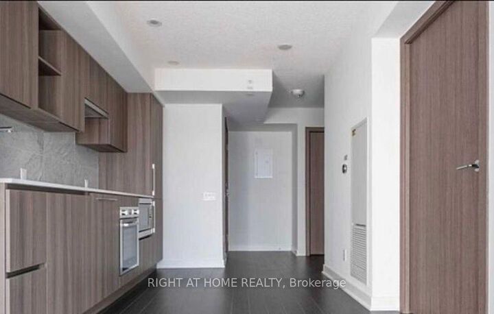 17 Bathurst Street 3205 — photo 1