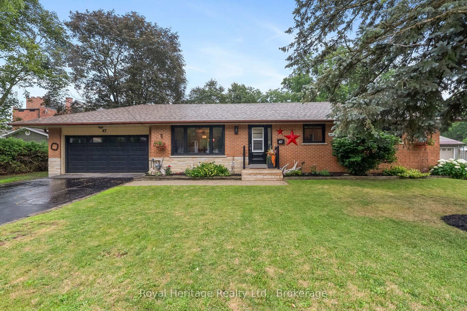 Property Photo: 87 Colborne Street W ON K9V 3T4