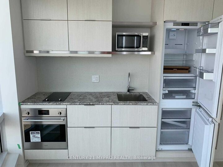 Photo de la propriété:  197 Yonge Street 2312  ON M5B 0C1 