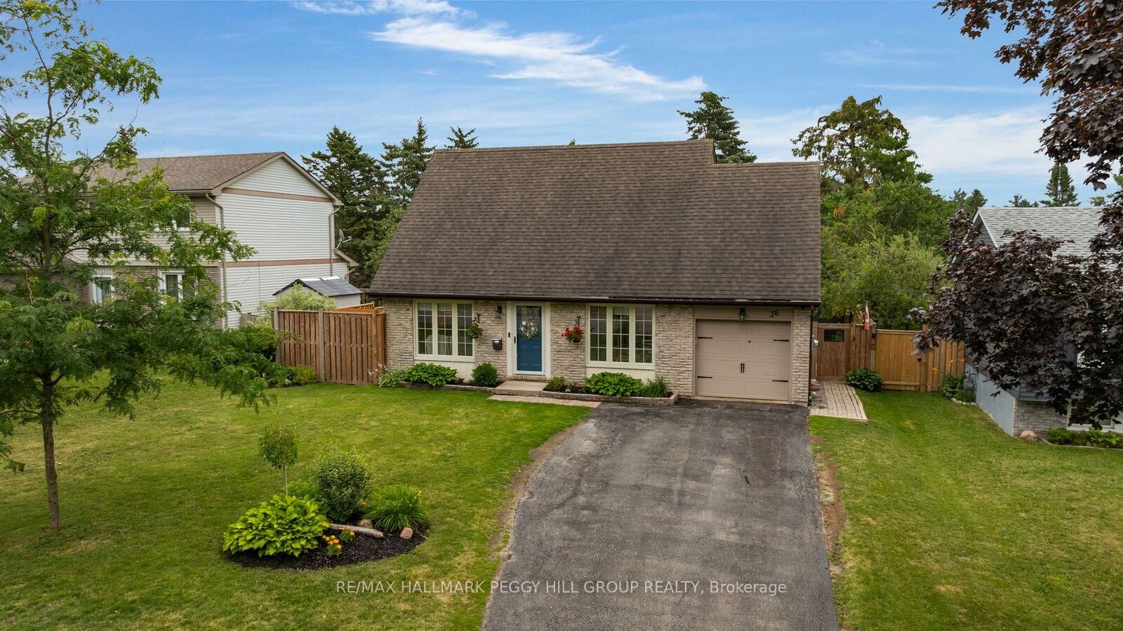 Property Photo:  36 Lillian Crescent  ON L4N 4P6 