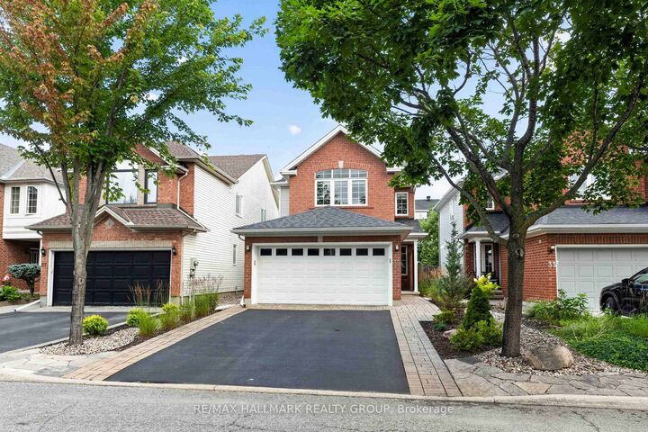 Property Photo:  35 Coleridge Street  ON K2C 4E5 