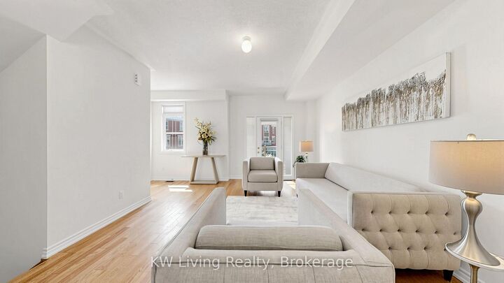 Property Photo:  2540 William Jackson Drive 303  ON L1X 0E4 