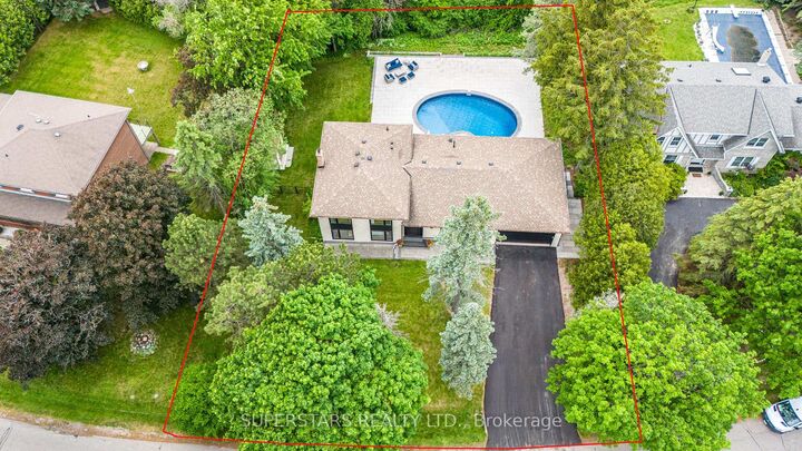 56 Cynthia Crescent — photo 1