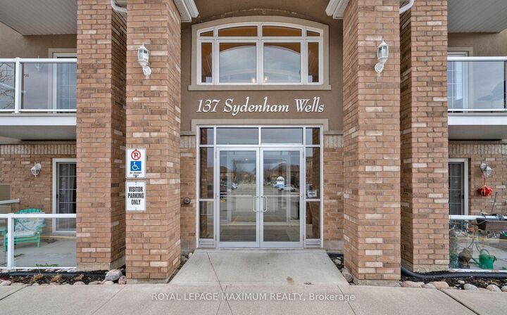 Photo de la propriété:  137 Sydenham Wells N/A N 29  ON L4M 0G7 