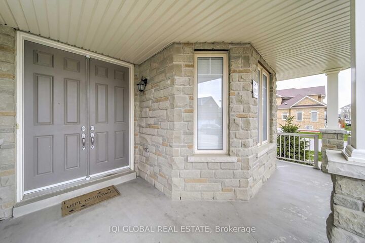 Property Photo:  2 Bowkett Drive  ON L4E 0J8 