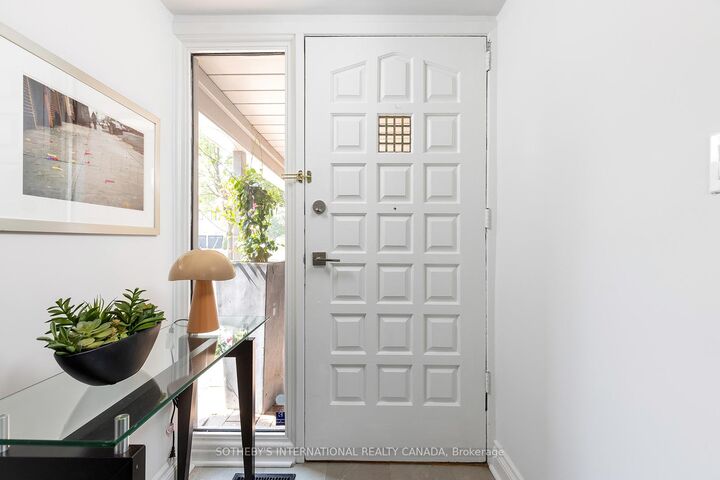 Property Photo: 60 Doonaree Drive ON M3A 1M6