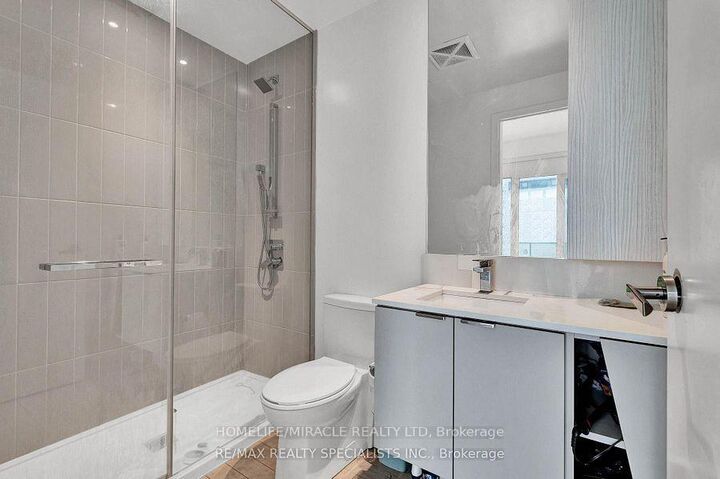 Property Photo: 3883 Quartz Road 220 ON L5B 0M4