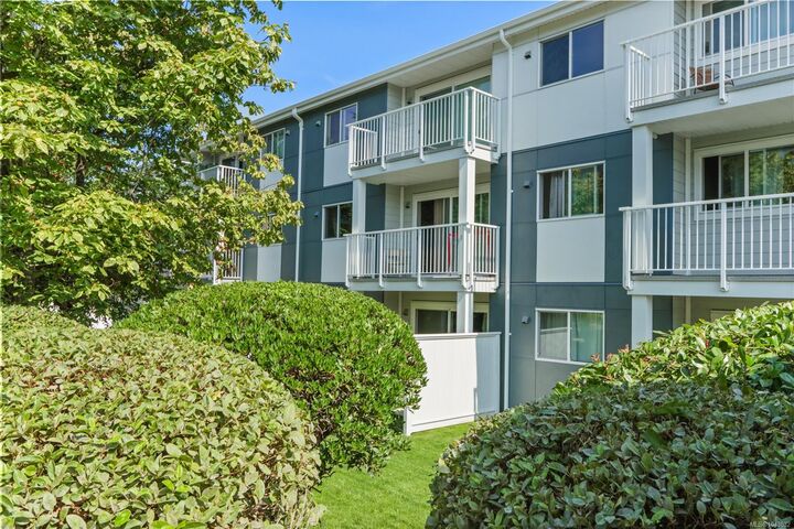 Property Photo:  1600 Dufferin Cres #216  BC V9S 5N2 