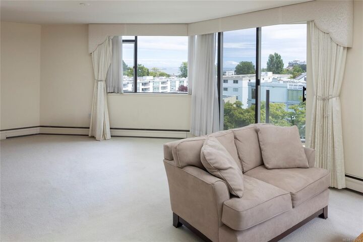 Property Photo: 1420 Beach Dr #603 BC V8S 2N8