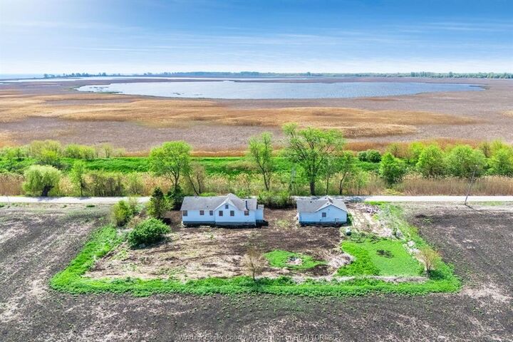 1833 Mersea Rd E — photo 1