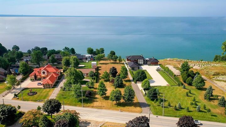 Property Photo: 366 Seacliff Drive West ON N8H 4E1