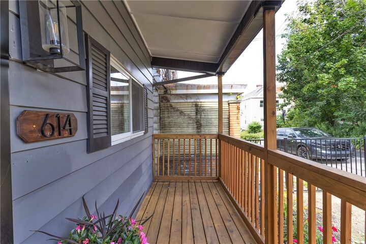 Property Photo: 614 Edgemont St PA 15210