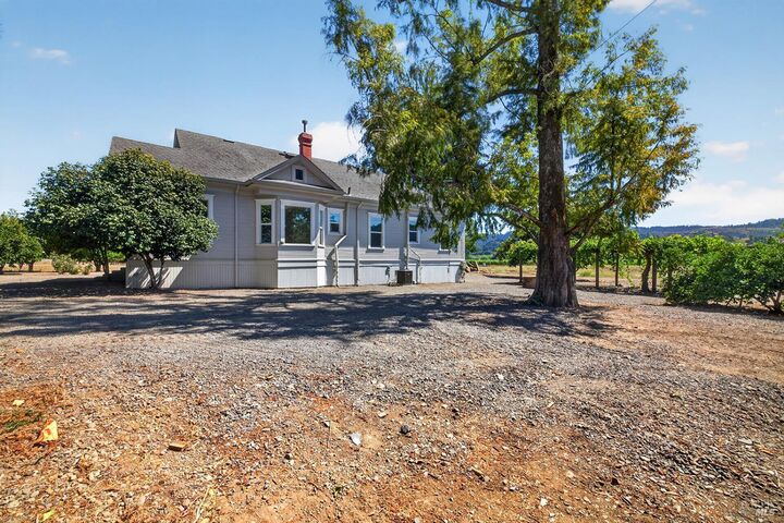 Property Photo:  4980 Dry Creek Road  CA 95448 