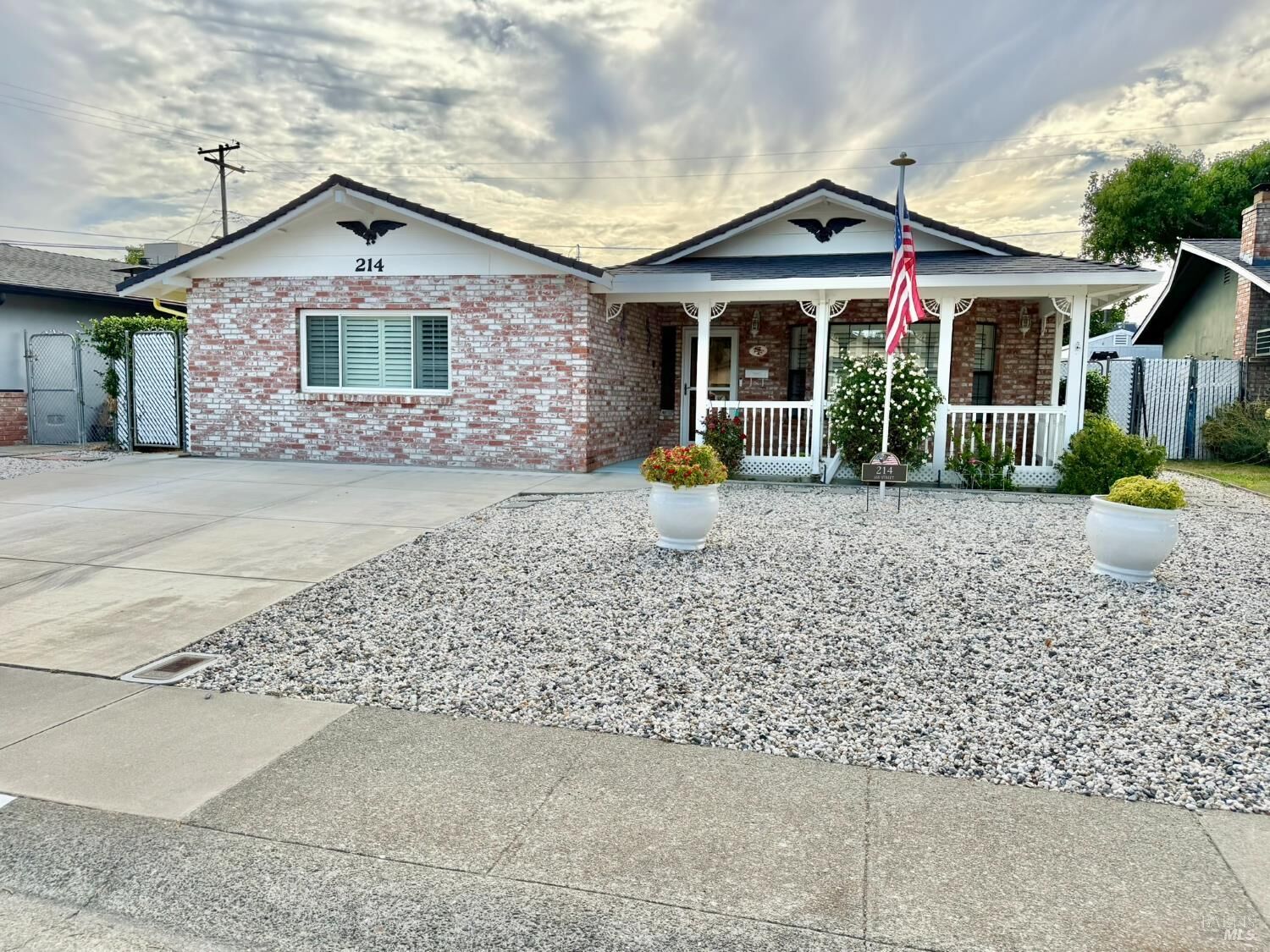 Property Photo: 214 Ash Street CA 95688