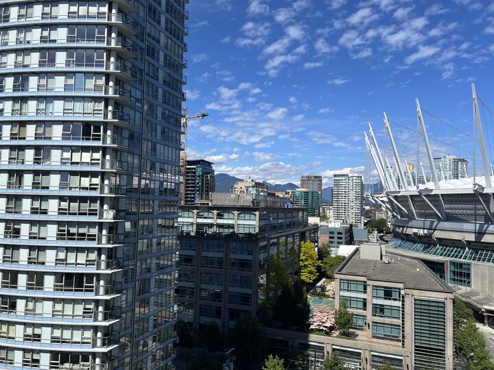 Property Photo:  939 Expo Boulevard 1707  BC V6Z 3G7 