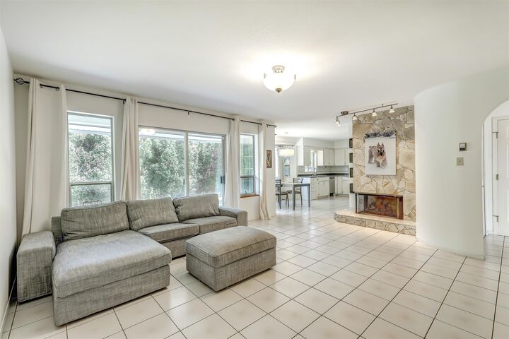 5367 Hazel Court — photo 1