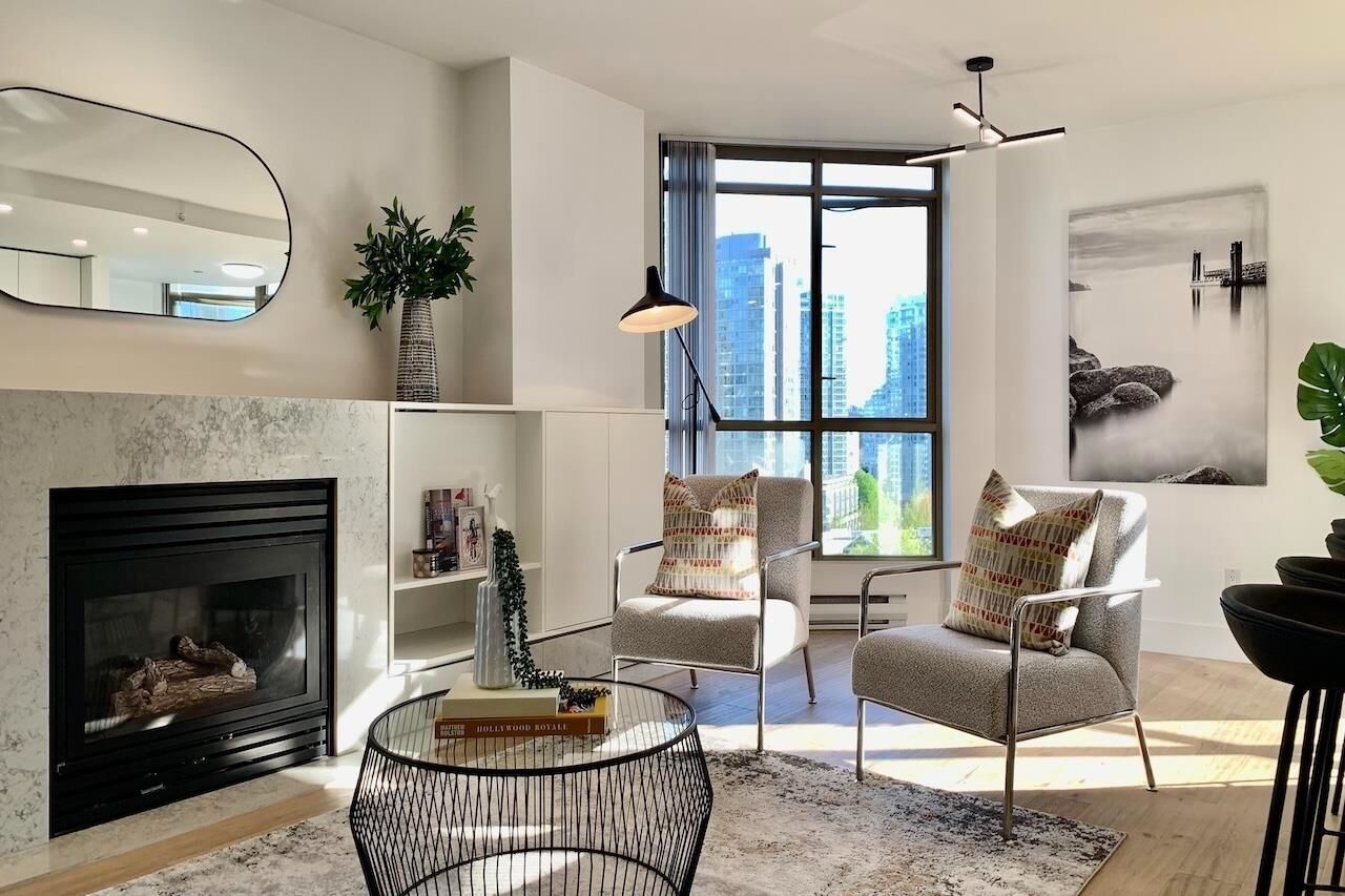 Property Photo:  867 Hamilton Street 1003  BC V6B 6B7 